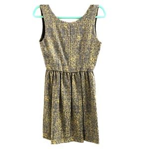 Super cute Citrine and Grey mini.